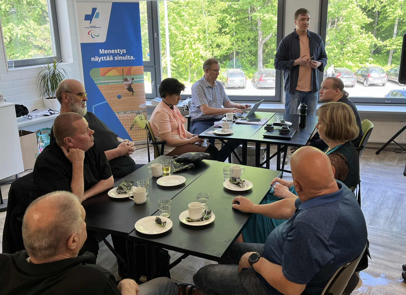 Yleiskuvaa gaalatilaisuudesta.