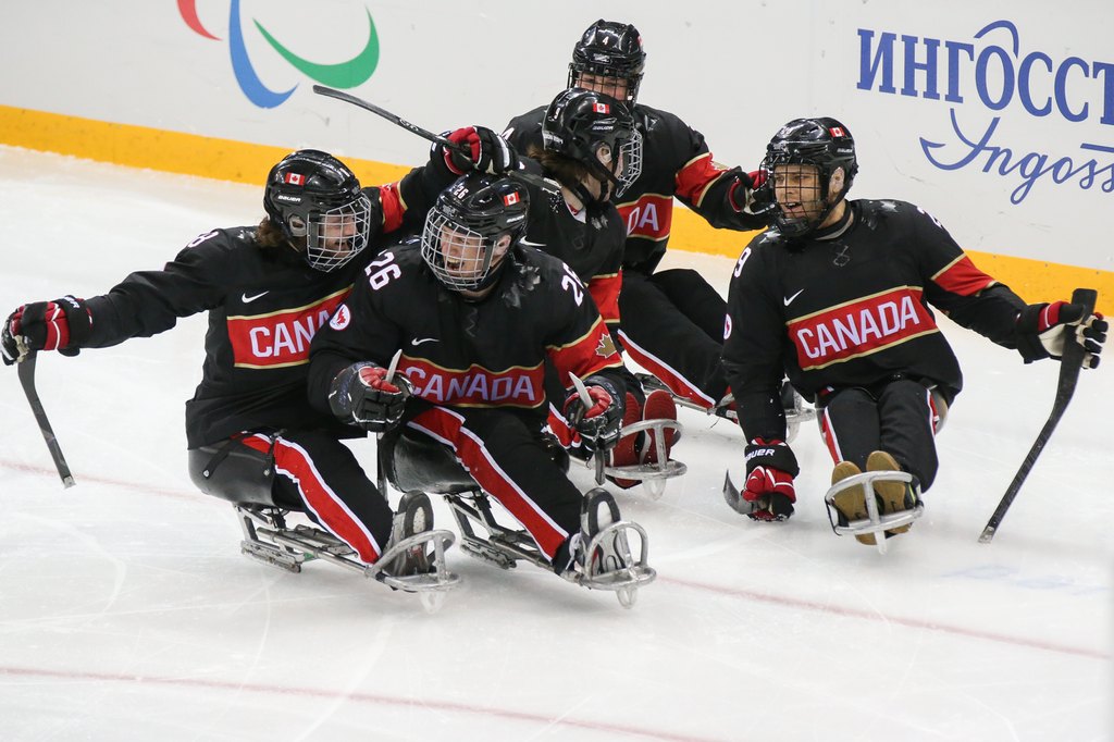 Kanadan pelaajia paralympialaisissa Sochissa 2014.