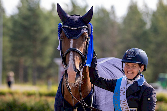 Jonna Aaltonen ja Laxton For U. 