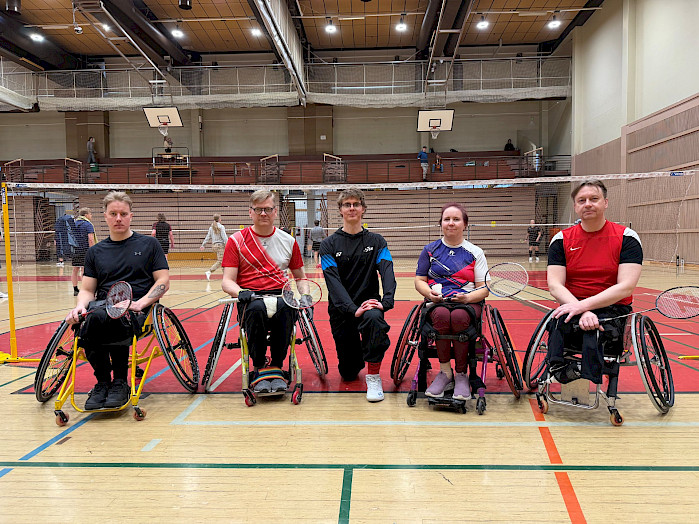 Kuvassa vasemmalta: Samuli Kähönen, Harri Isomäki, Ilari Nurmela, Heidi Manninen ja Esa Koski.