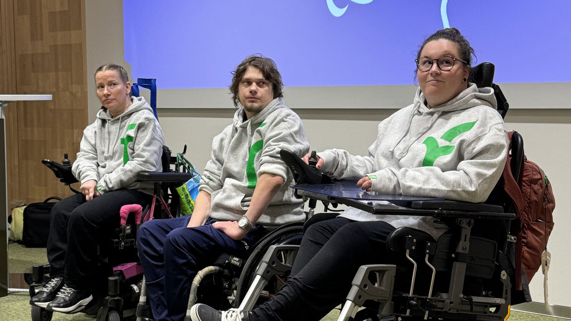 Saila Luumi, Antti Eemeli Huttunen ja Vivi Virtanen yhteiskuvassa.